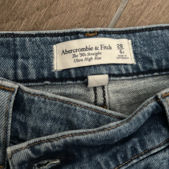 Abercrombie ultra high rise size 28 - Picture 4 of 6